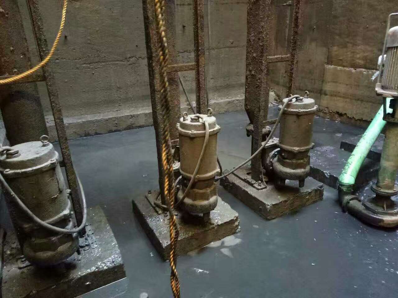 潍城污水池清理